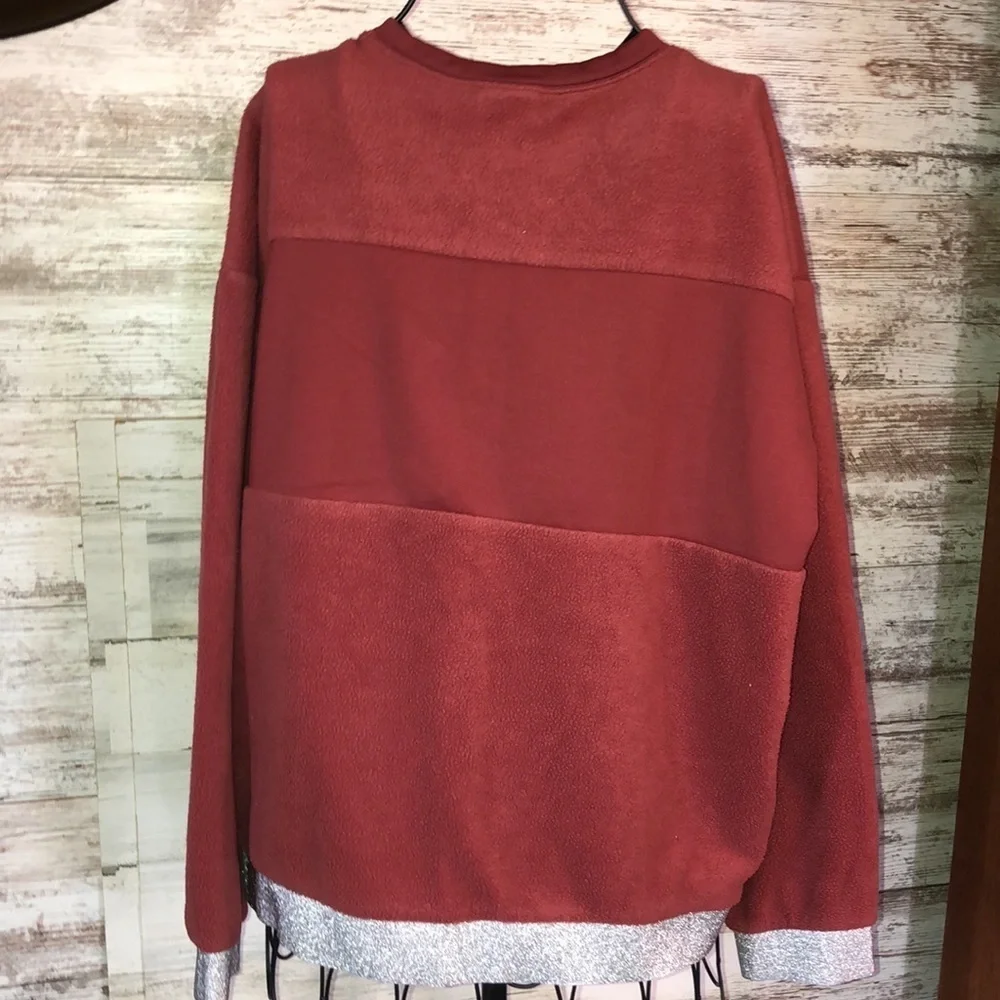 Nike Therma Icon Clash Fleece Crew Neck Pullover red sweatshirt size medium​​ - Picture 6 of 7